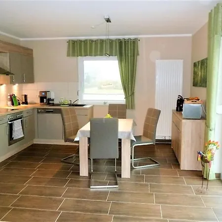 With 2 Bedrooms بيت للعطل