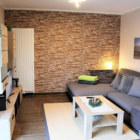 With 2 Bedrooms بيت للعطل *