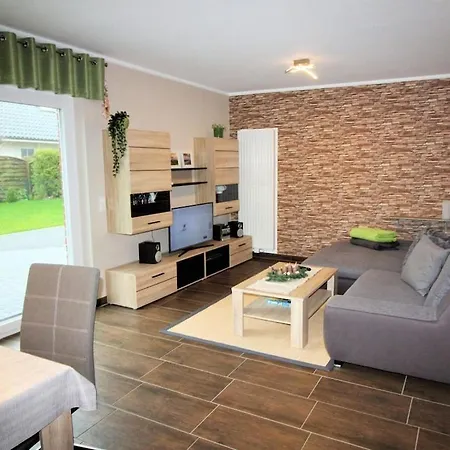 With 2 Bedrooms بيت للعطل *